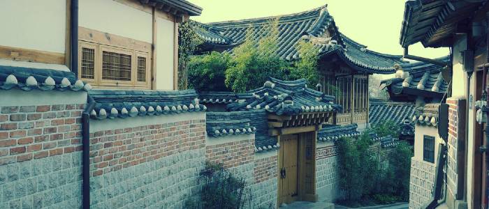 bukchon hanok village street bukchon hanok village street